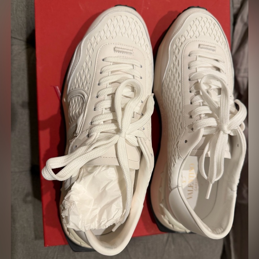 Authentic Valentino Garavani White Rock Stud TexturedSneakers